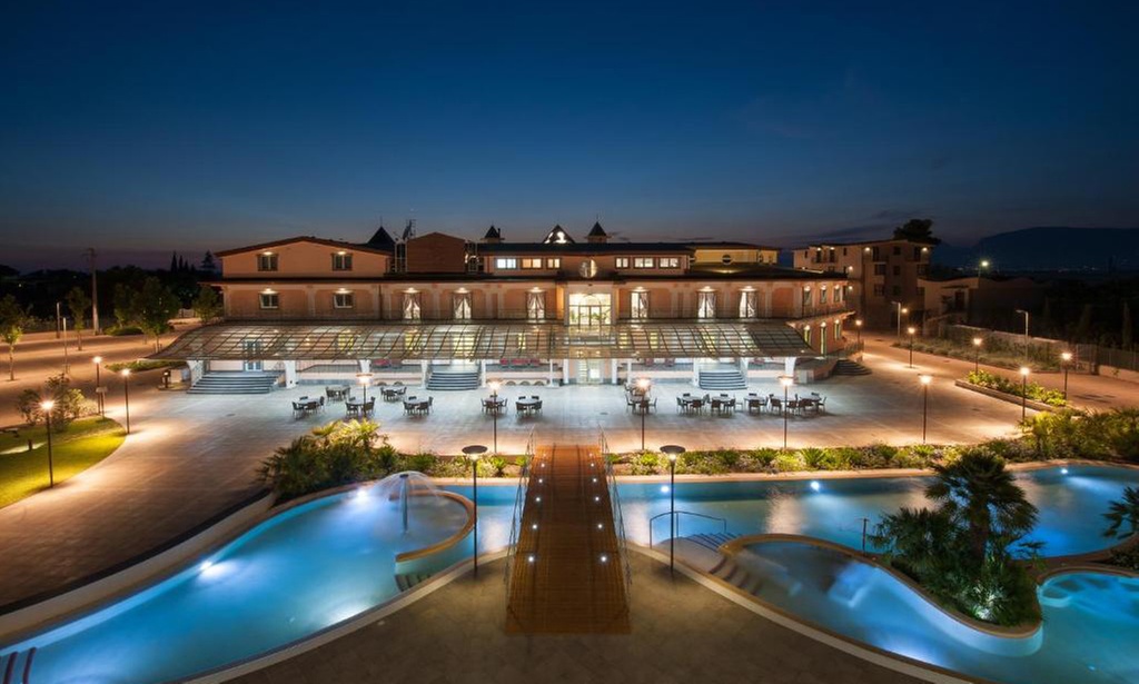 Salerno 5*: camera Exclusive con colazione, Spa e cena per 2