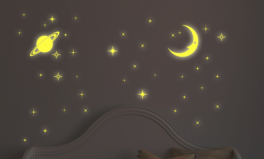 Image 4: Glow-in-Dark Wall Stickers