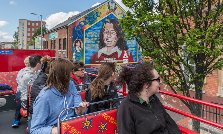 Image 4: Hop On Hop Off Tour - Belfast at City Sightseeing 