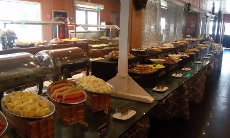 Image 3: 5* Iftar Buffet at The Village Club by One to One Hotel