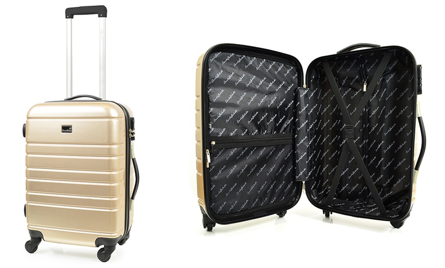 Image 3: Cabin and Vanity Suitcase Set