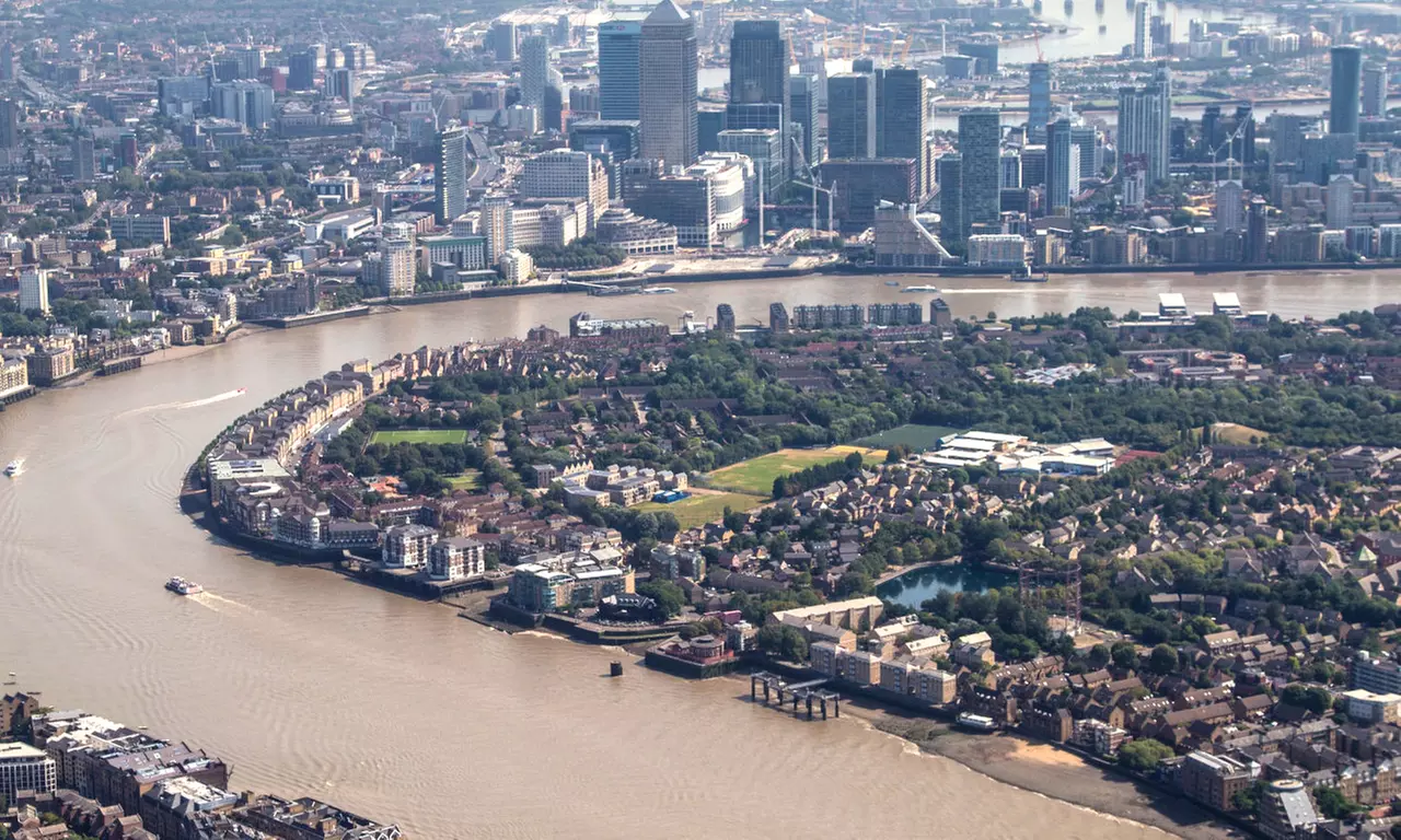 UK Wide City Helicopter Tour at Adventure Experiences 001