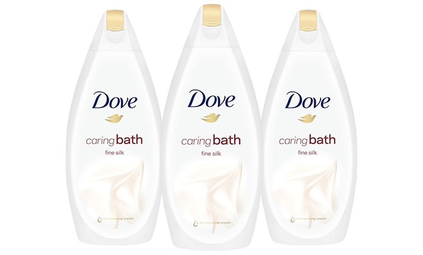 Image 11: Dove Body Wash or Bath Soak 450ml Three-Pack