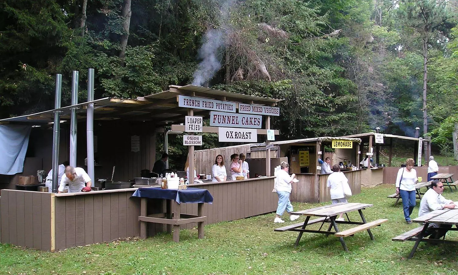 Admission for One, Two, or Four to Yankee Peddler Festival on September 11-12, 18-19, or 25-26 (Up to 30% Off) - Primary Image