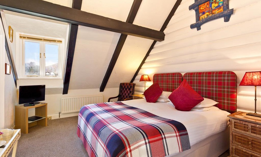 Image 3: Ambleside: Standard Double Room with Breakfast