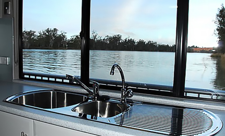 Image 3: Renmark: Four- or Six-Night Houseboat Escape