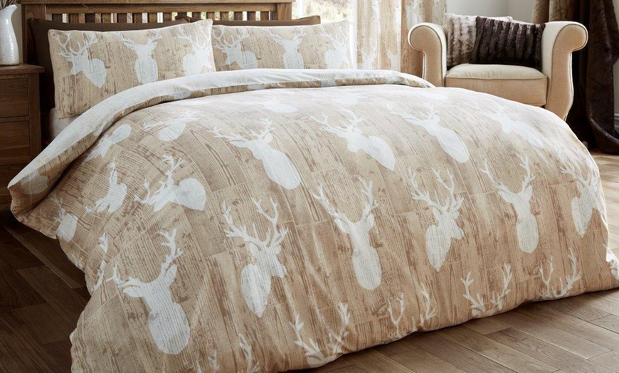 Image 4: Winter Stag Duvet Cover Set