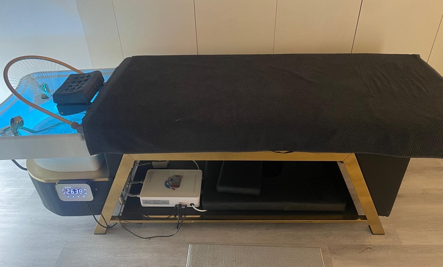 Image 3: Ritual sensorial de lujo a elegir: head spa, bebida y bombones para 1