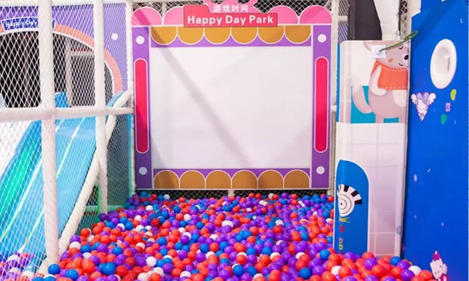 Entrada general con acceso a 12 zonas de juego y Rincón de los Padres