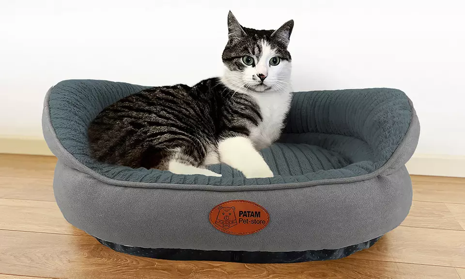Cucce, lettini e divanetti per cani e gatti in vari modelli e misure
