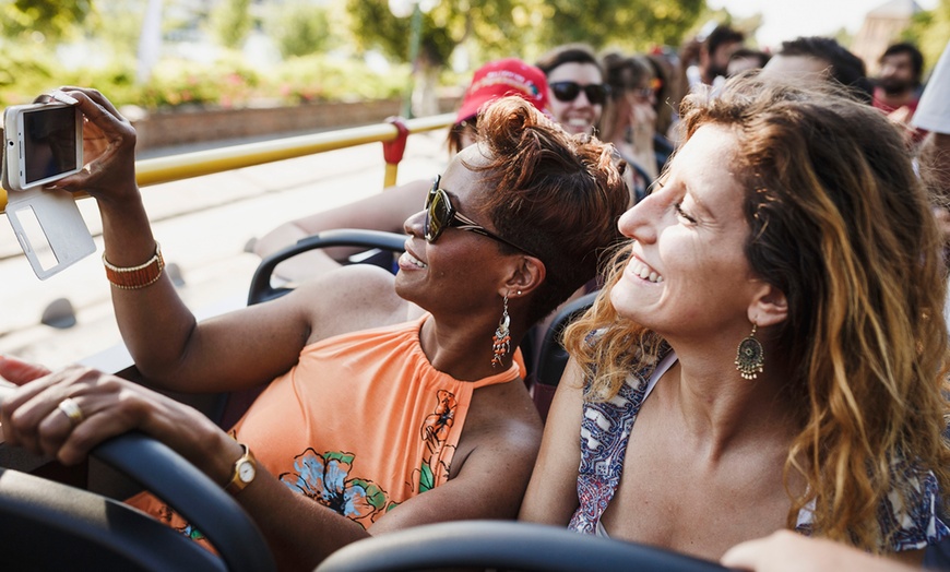 Image 6: Ticket de 24 horas para bus turístico por Sevilla para 1 niño o adulto