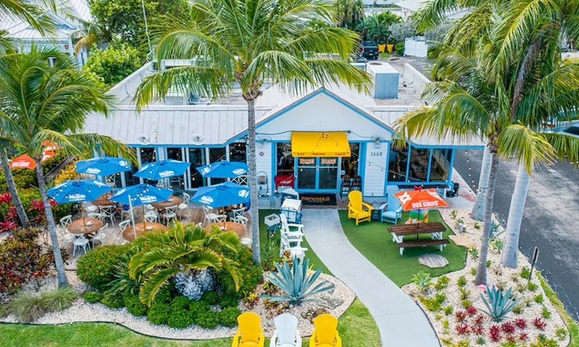 Exciting Mexican Food and Drinks with Vibrant Vibes and Dining Bliss