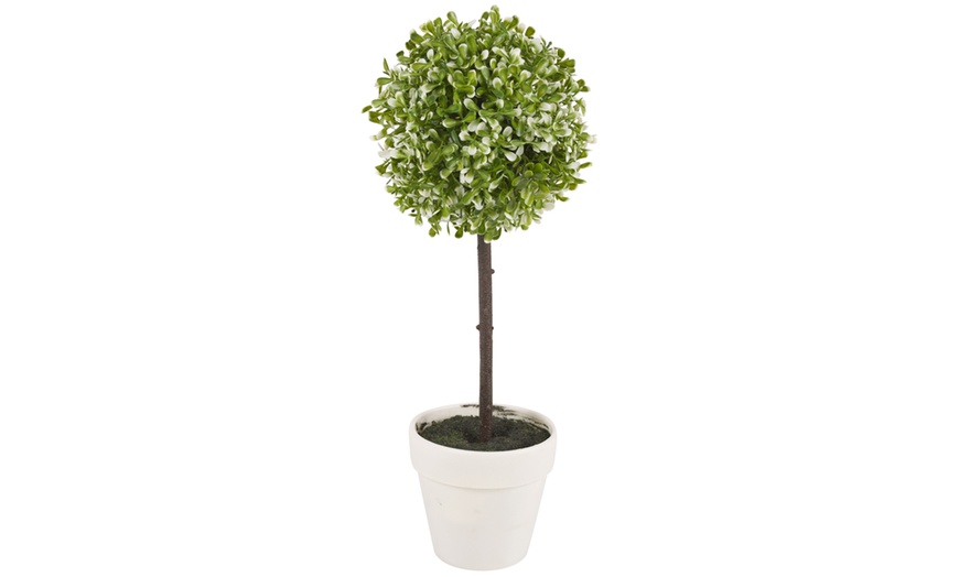 Image 2: Decorative Artificial Ball Plant