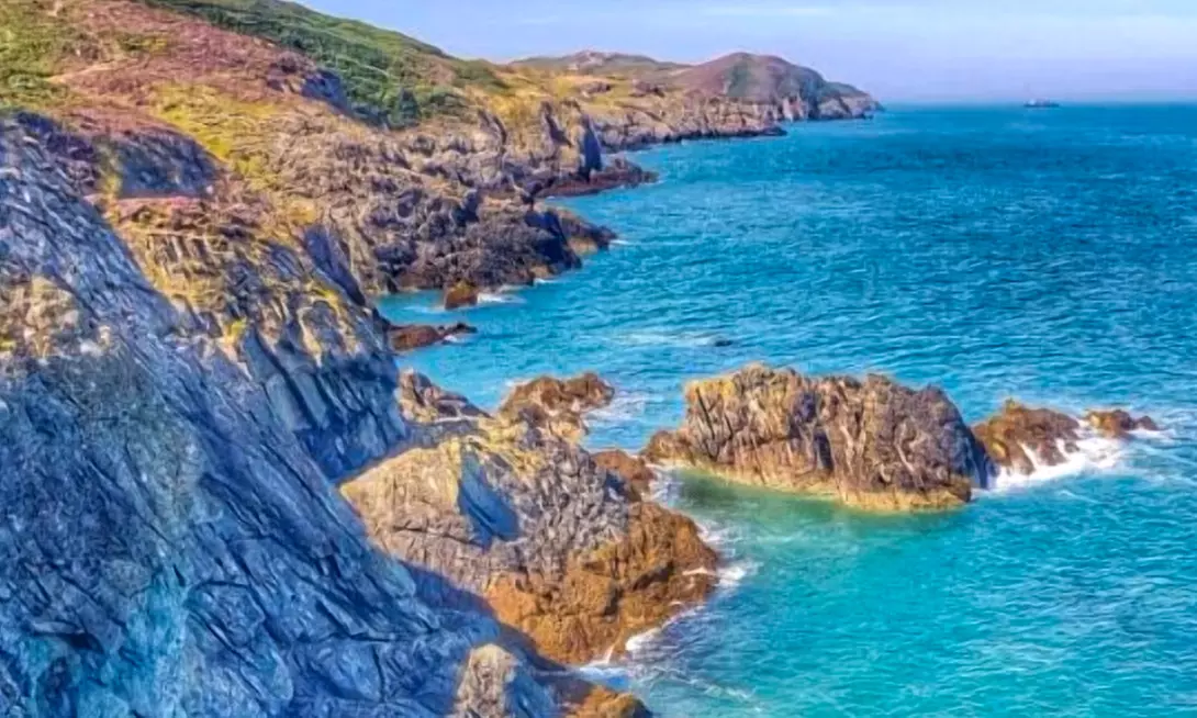 Isle of Anglesey: Double Room with Breakfast, Dinner & Welcome Drink