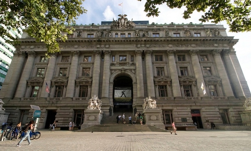 Image 2: Self-Guided Wall Street Audio Tour – Financial District