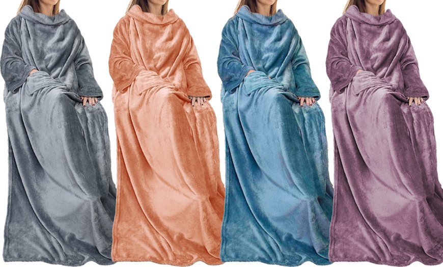 Image 2: Wearable Blanket with Sleeves and Pocket
