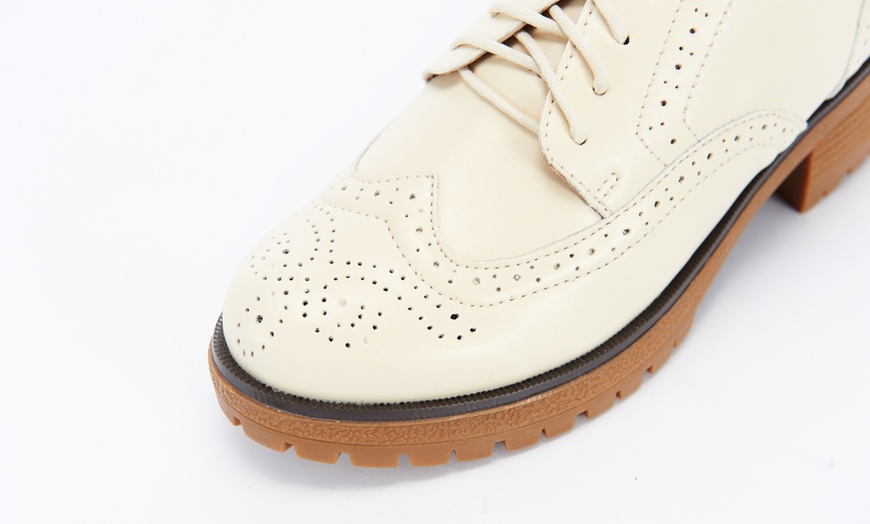 Image 9: Women's Leather Brogues