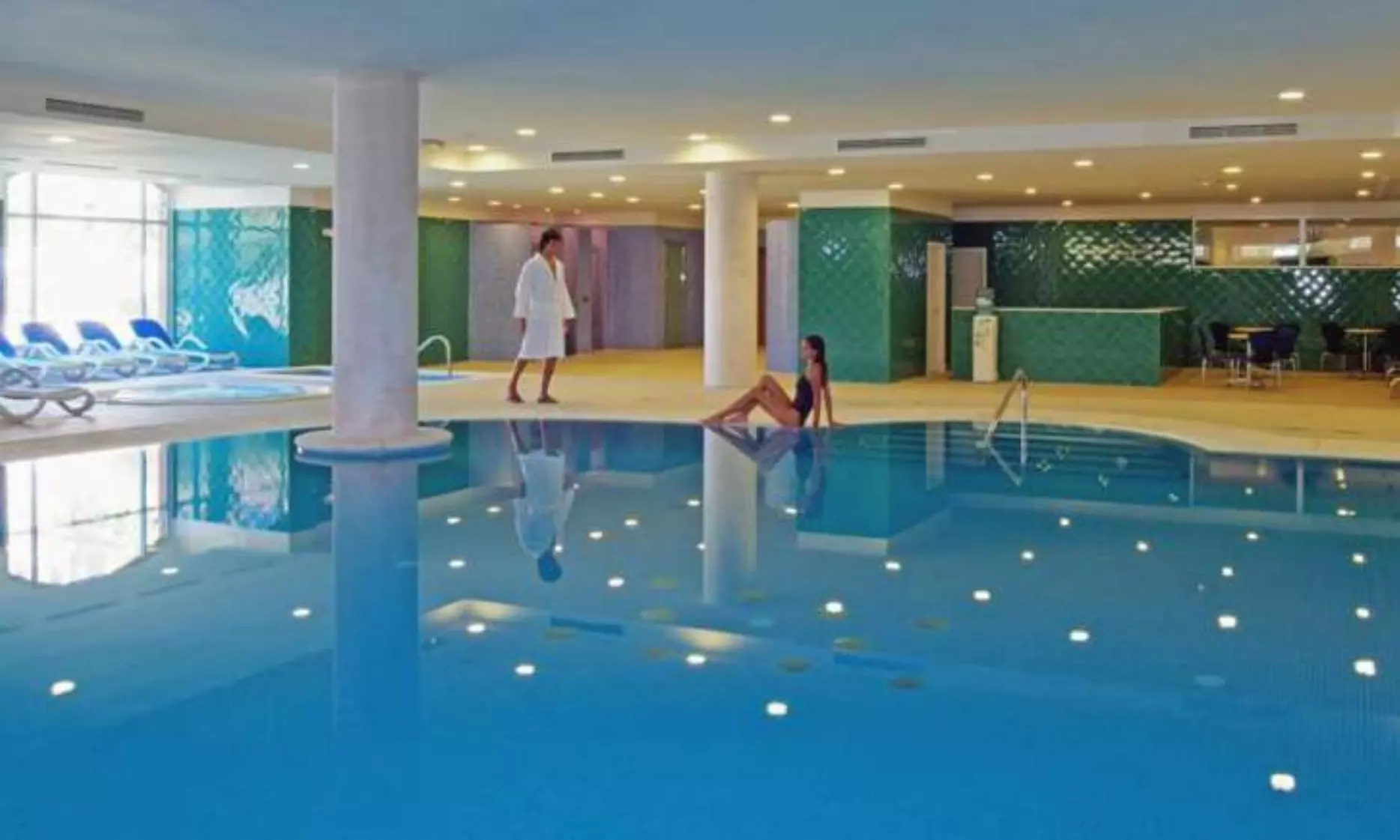 Disfruta de una experiencia de spa para 2 con masaje y cava