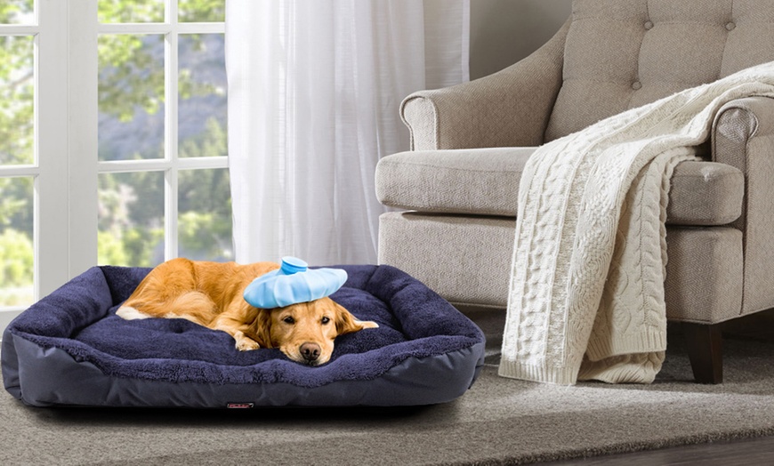 Image 4: Fleece Warm Pet Bed