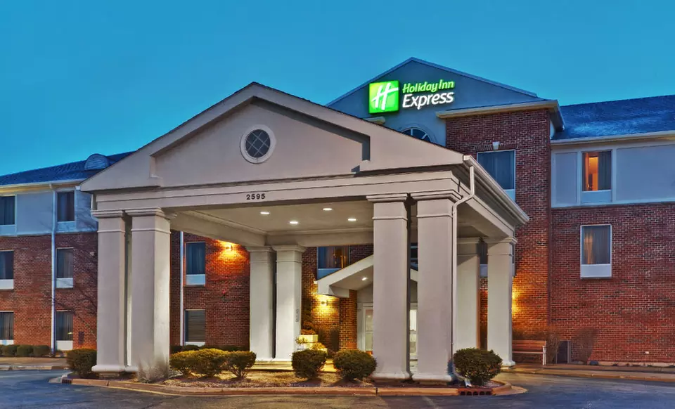 Stay with Optional Chocolate, Wine, and Couples Massage at Holiday Inn Express Hotel & Suites in Algonquin, IL - Second Medium