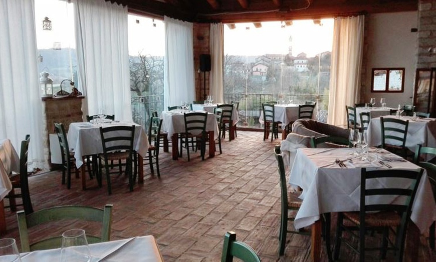 Image 4: Fino al 32% di sconto su Cena di Lusso / Gourmet da Ca San Sebastiano Wine Resorte E Spa