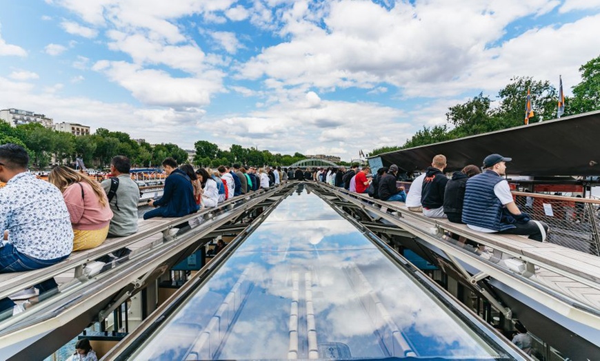 Image 4: Explorez Paris autrement sur les Bateaux Parisiens Croisière Promenade