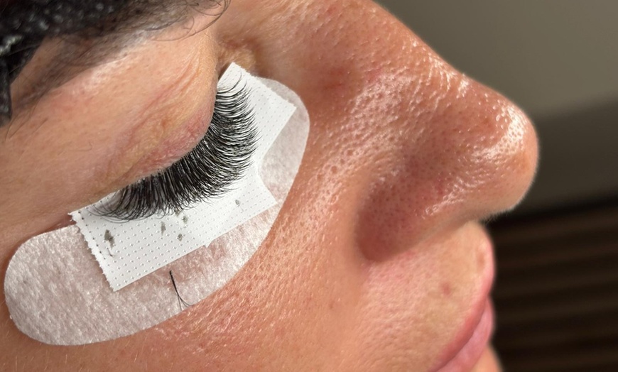 Image 2: Extensión de pestañas pelo a pelo o efecto 3D/4D/5D