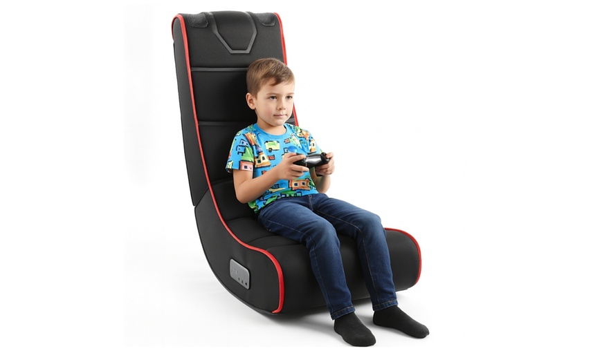 Image 6: Bluetooth Rocker Gaming Chair