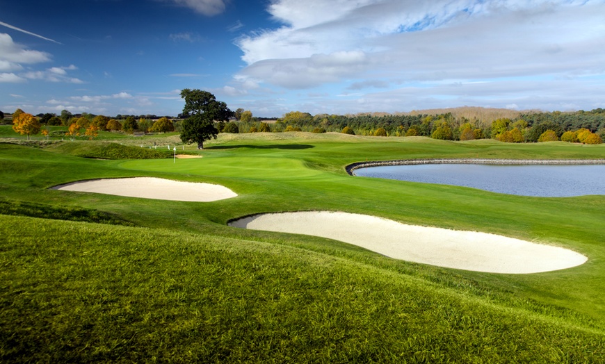 Image 9: 4* Oxfordshire Break with Golf or Spa