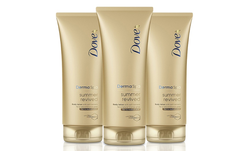 Image 4: Three Dove Summer Revived Lotions