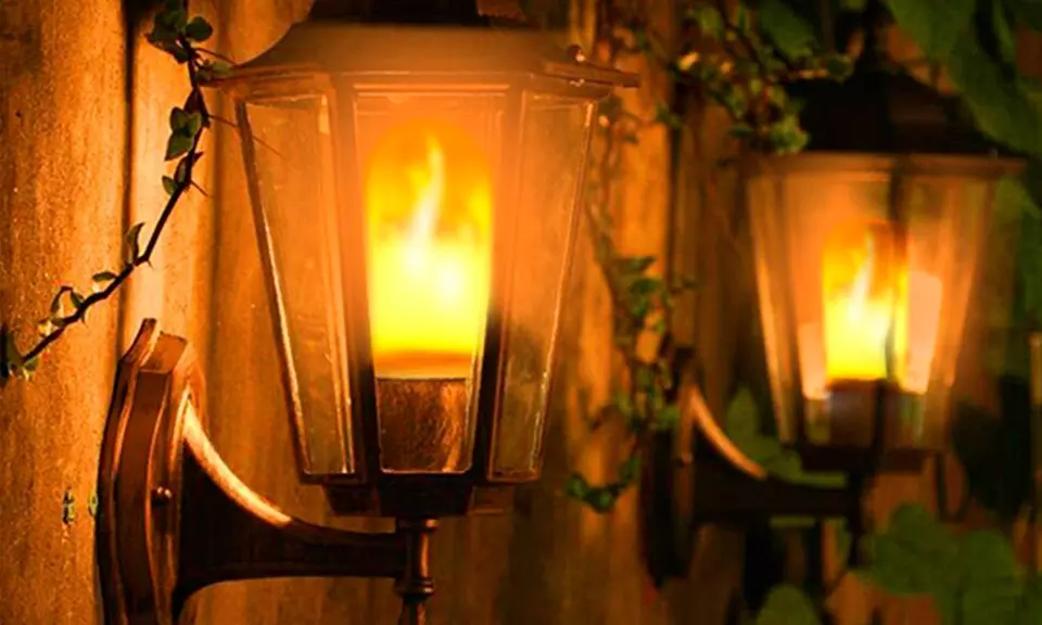 3, 6 ou 9 ampoules Façon Flammes - Primary Image