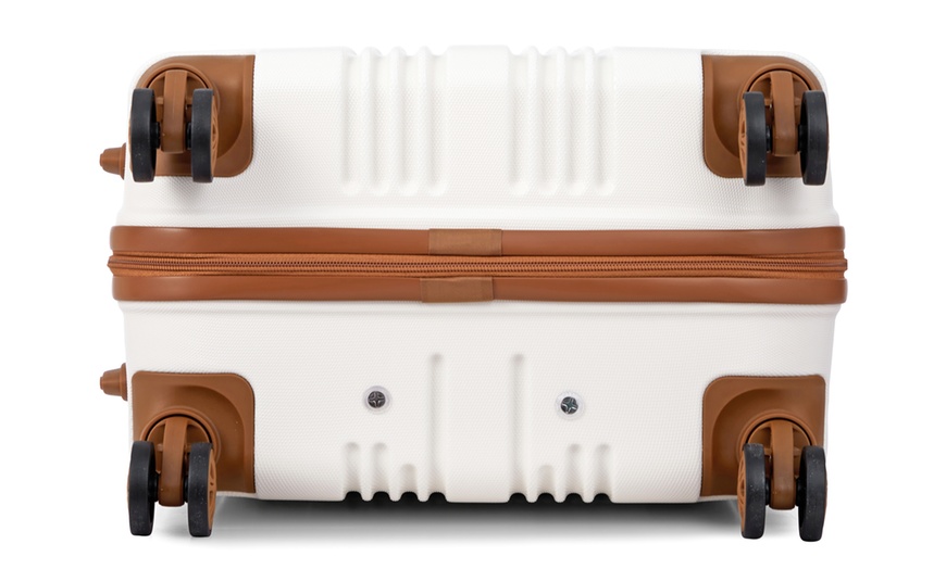 Image 7: One or Three Kono Cream-Coloured Luggage Suitcases
