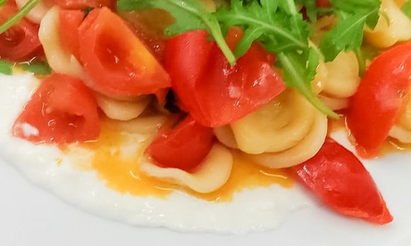Menu con pasta fresca, dolce e calice di vino per 2 o 4 persone al ristorante BellaVista (sconto fino a 58%)