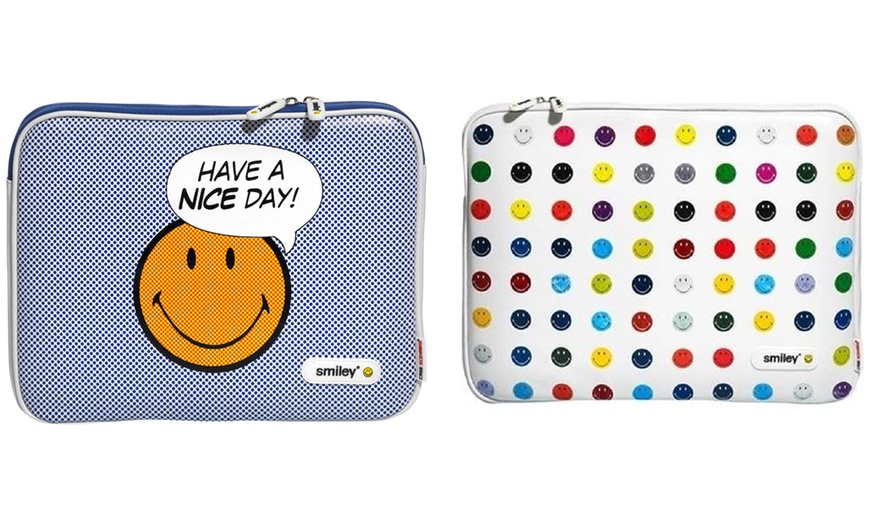 Image 1: Smiley Laptop Sleeve