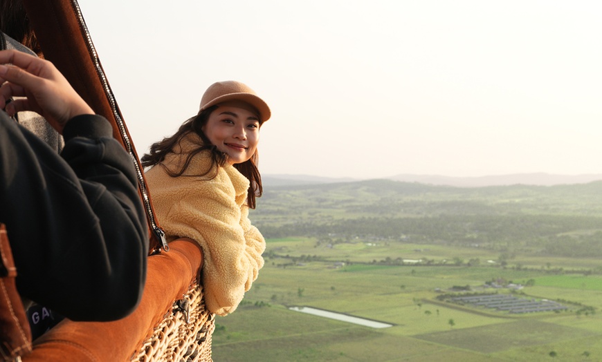 Image 4: Breathtaking Adventure Floating over Brisbane's Scenic Rim Awaits!