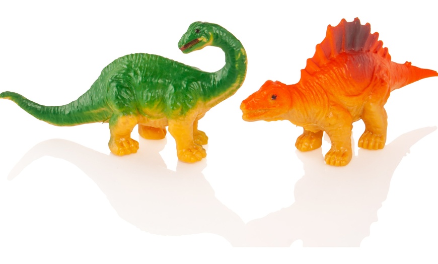 Image 9: Dinosaur Truck Carry Case with 12 Dinosaur Figures