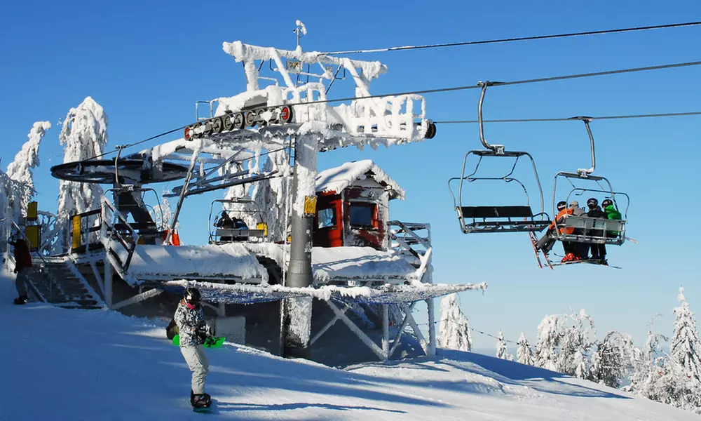 Karnet całodzienny dla 1-4 osób w sezonie wysokim w Laskowa-Ski