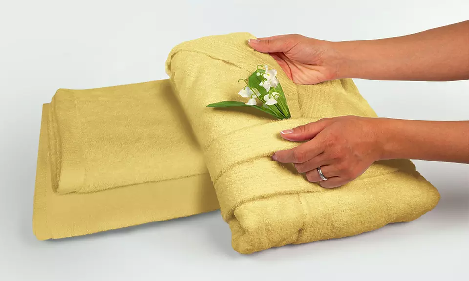 Set con accappatoio, asciugamano e salvietta ospite, 100% cotone