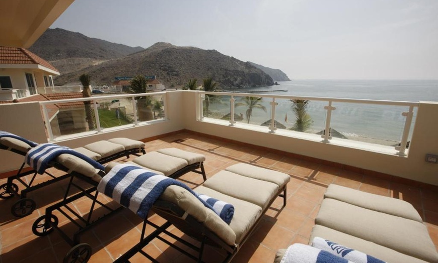 Image 14: Khor Fakkan: One-Night at 4* Resort with Breakfast or Half Board