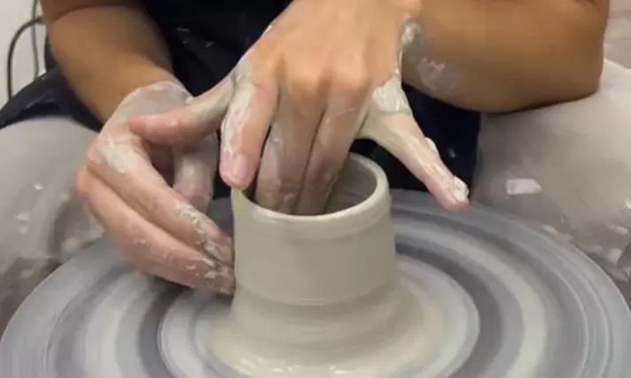 Hasta 40% de dto. en Curso de pintura de cerámica en Tiwona Taller de Cerámica Barcelona Workshops and Coworking