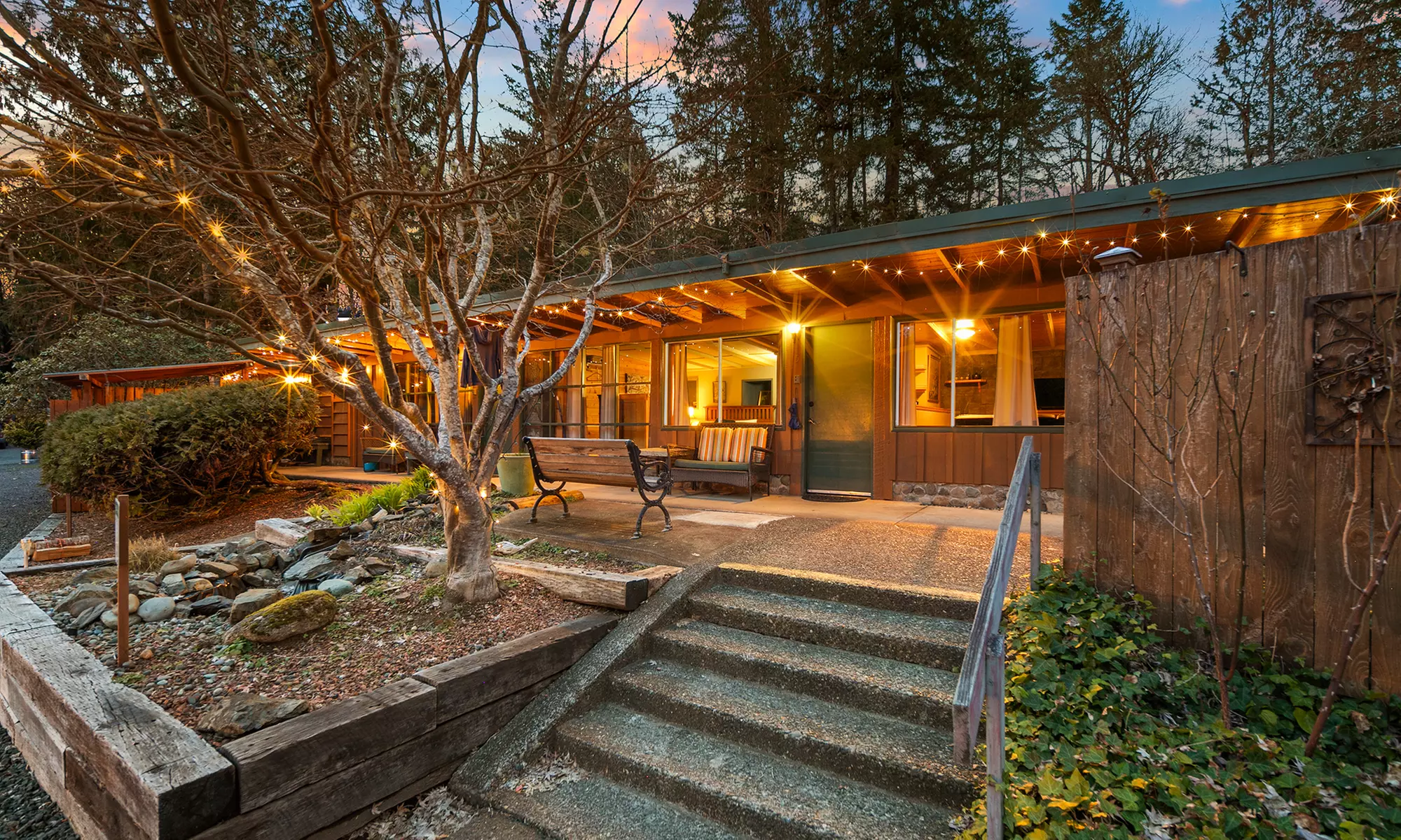 Cozy Waterfront Cottages with Private Hot Tubs on Hood Canal