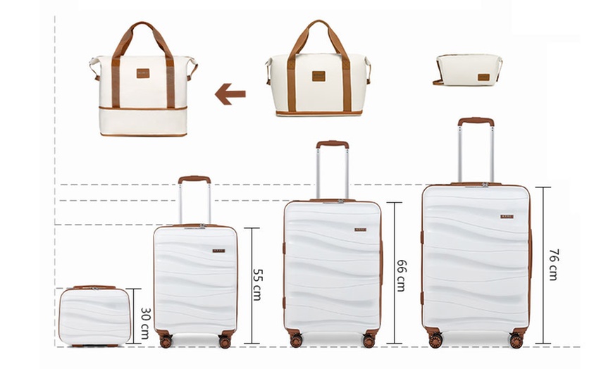 Image 3: White and Tan Wave Design Hard Shell Suitcase and Travel Bag Set