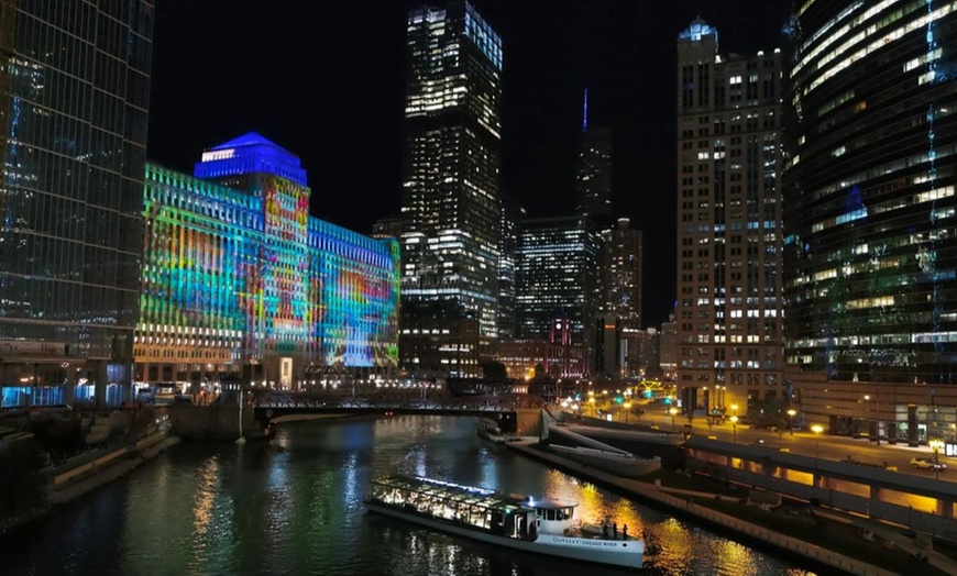 Image 1: Chicago Premier Plus Lunch, Brunch or Dinner Cruises