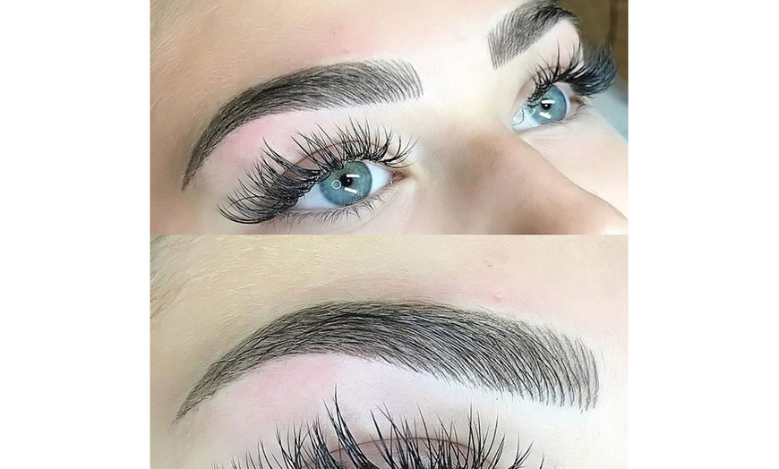 Image 3: Sesión de microblading de cejas o micropigmentación de labios