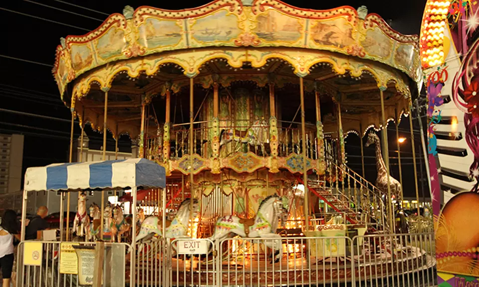 $33.50 for Unlimited Amusement-Park Rides, One Round of Mini-Golf, and T-Shirt at Jolly Roger ($41.98 Value) - Primary Image