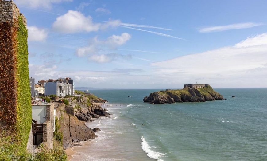 Image 14: Tenby: Double Room with Breakfast