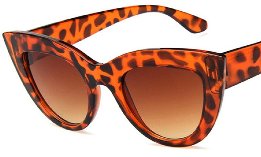 Image 11: Cat Eye Oversized Sunglasses