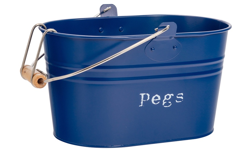 Image 10: Harbour Housewares Metal Clothes Peg Bucket