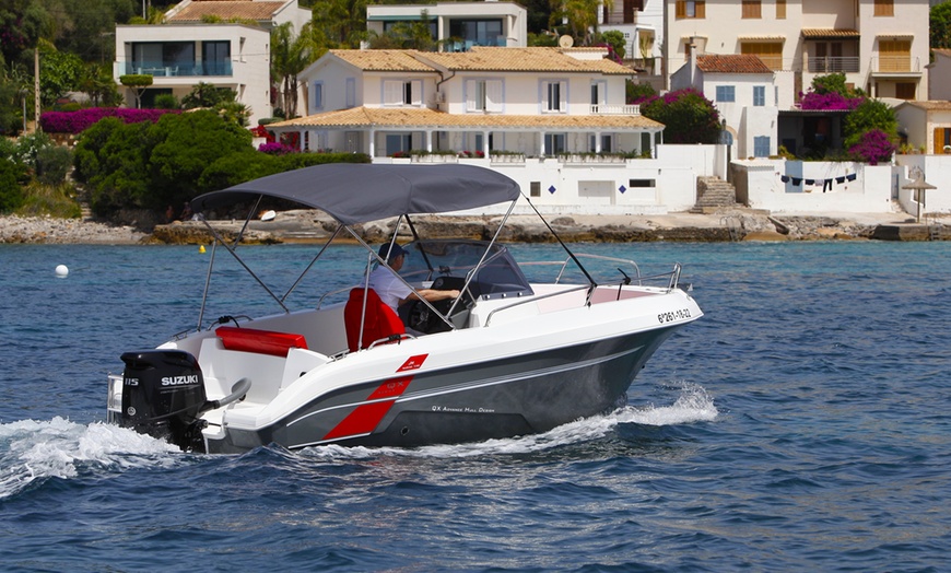 Image 1: Alquiler de barco en las bahías de Alcúdia y Pollença con Quest Heroes