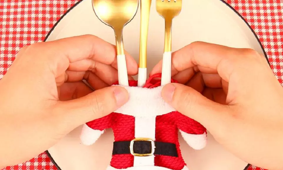 1, 2, 4 ou 5 lots de 3 ensembles de portes-couverts avec chemises et pantalons du Père Noël - Second Medium